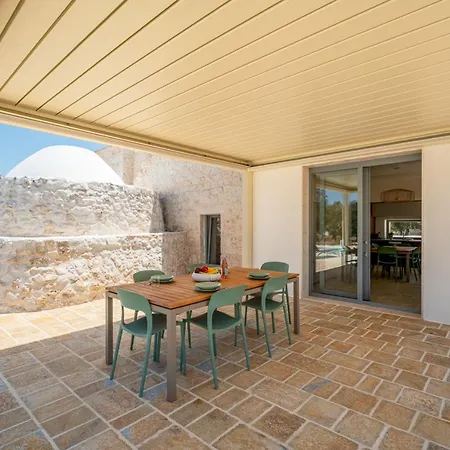 Βίλα Smeraldo With Private Pool And Stone Vaults Carovigno